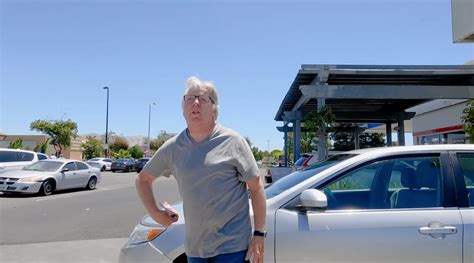 Mayor Lazybones? ‘Cart Narcs’ busts East Bay politician over unreturned shopping cart